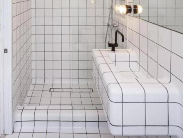 Alloggio in famiglia Chatillon Citea Express Chatillon Metro Pour Nuitee Avec Acces Direct Centre Et Espace Limite En Journee Sans Nuitee Acces Limite 8h00-19h00 Depot Bagage *