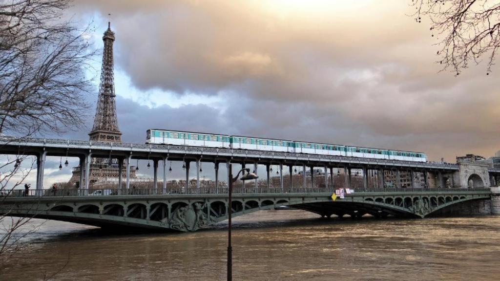 Chatillon Citea Express Chatillon Metro Pour Nuitee Avec Acces Direct Centre Et Espace Limite En Journee Sans Nuitee Acces Limite 8h00-19h00 Depot Bagage Alloggio in famiglia Parigi